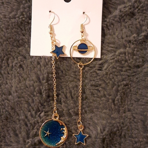 earrings - Picture 1 of 2